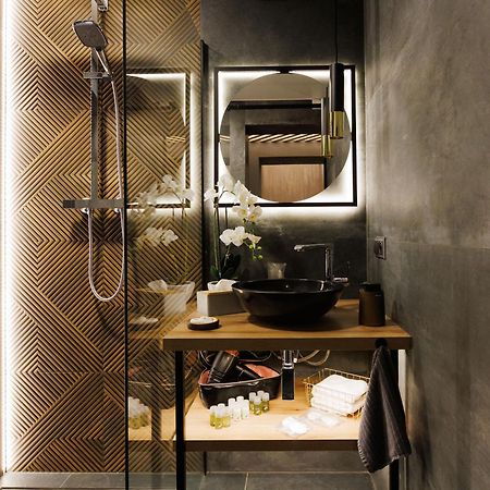 Leo Apartment Suite & Private Spa Zone - Old City Братислава Екстериор снимка