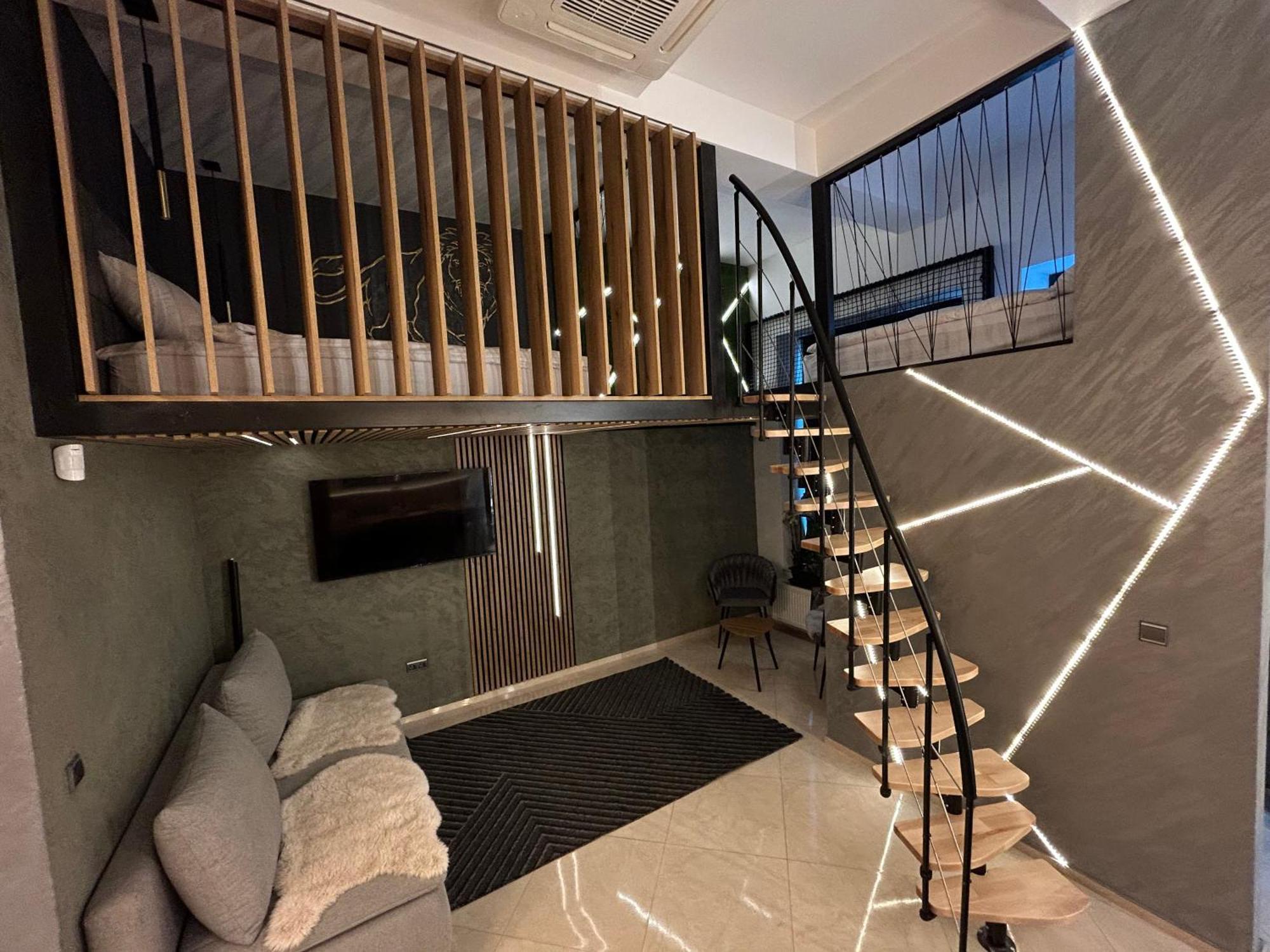 Leo Apartment Suite & Private Spa Zone - Old City Братислава Екстериор снимка