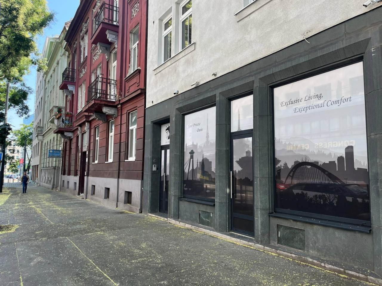 Leo Apartment Suite & Private Spa Zone - Old City Братислава Екстериор снимка