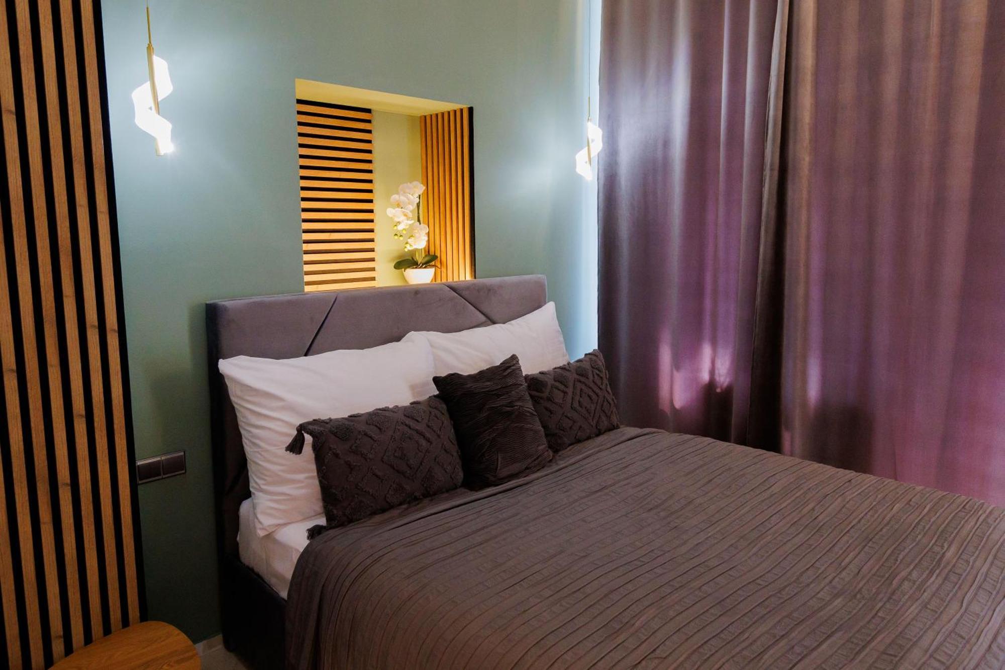Leo Apartment Suite & Private Spa Zone - Old City Братислава Екстериор снимка