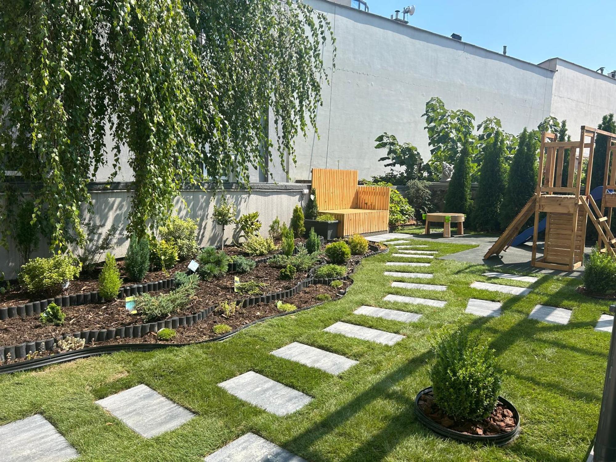 Leo Apartment Suite & Private Spa Zone - Old City Братислава Екстериор снимка